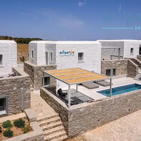 Homes * Antiparos Town