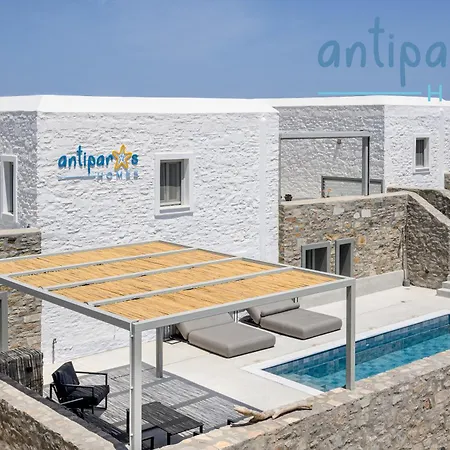 Homes * Antiparos Town