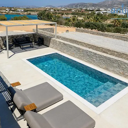 Homes Antiparos Town