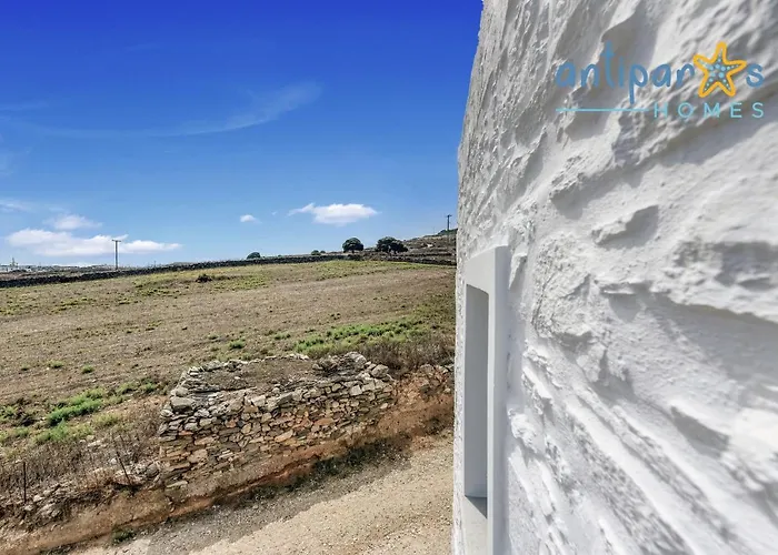 Homes * Antiparos Town