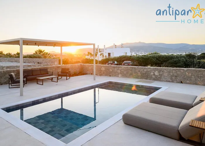 Homes Antiparos Town