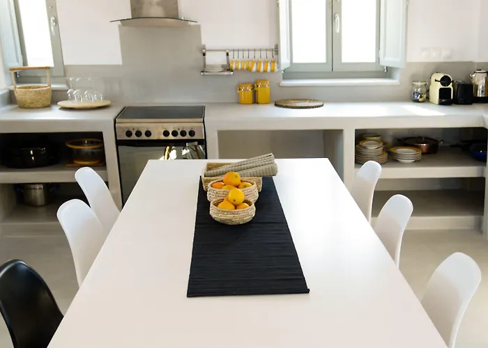 Homes Antiparos Town