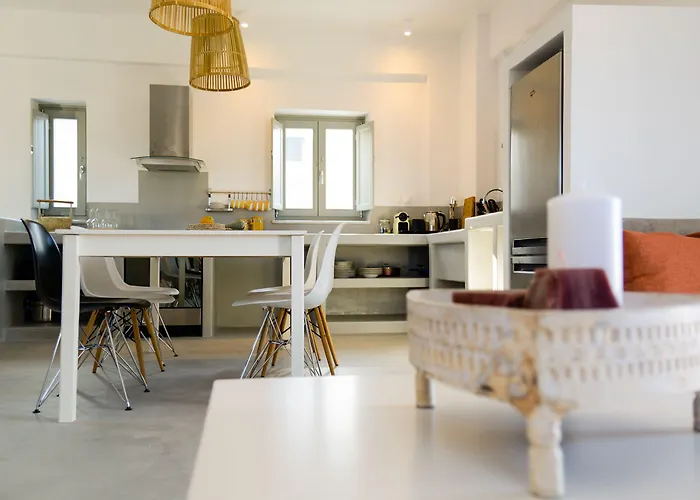 Homes Antiparos Town